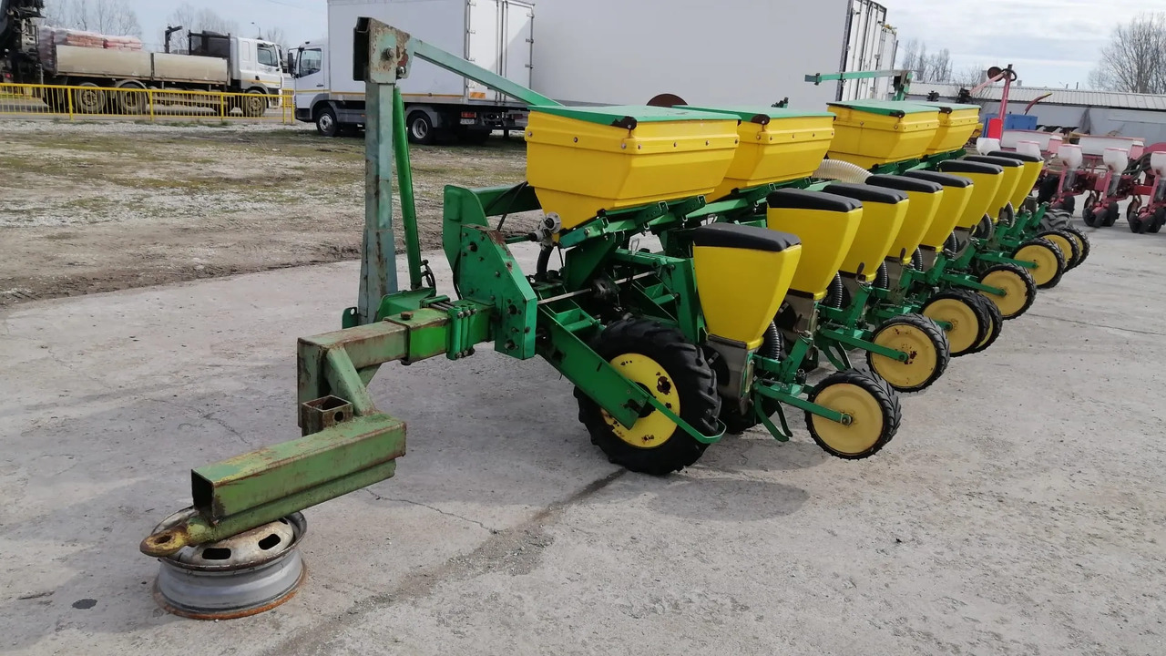 SFOGGIA GAMA PLUS 12/9m/12 Rows Seeding Machine - Sembradora de precisión: foto 4 SFOGGIA GAMA PLUS 12/9m/12 Rows Seeding Machine - Sembradora de precisión: foto 4