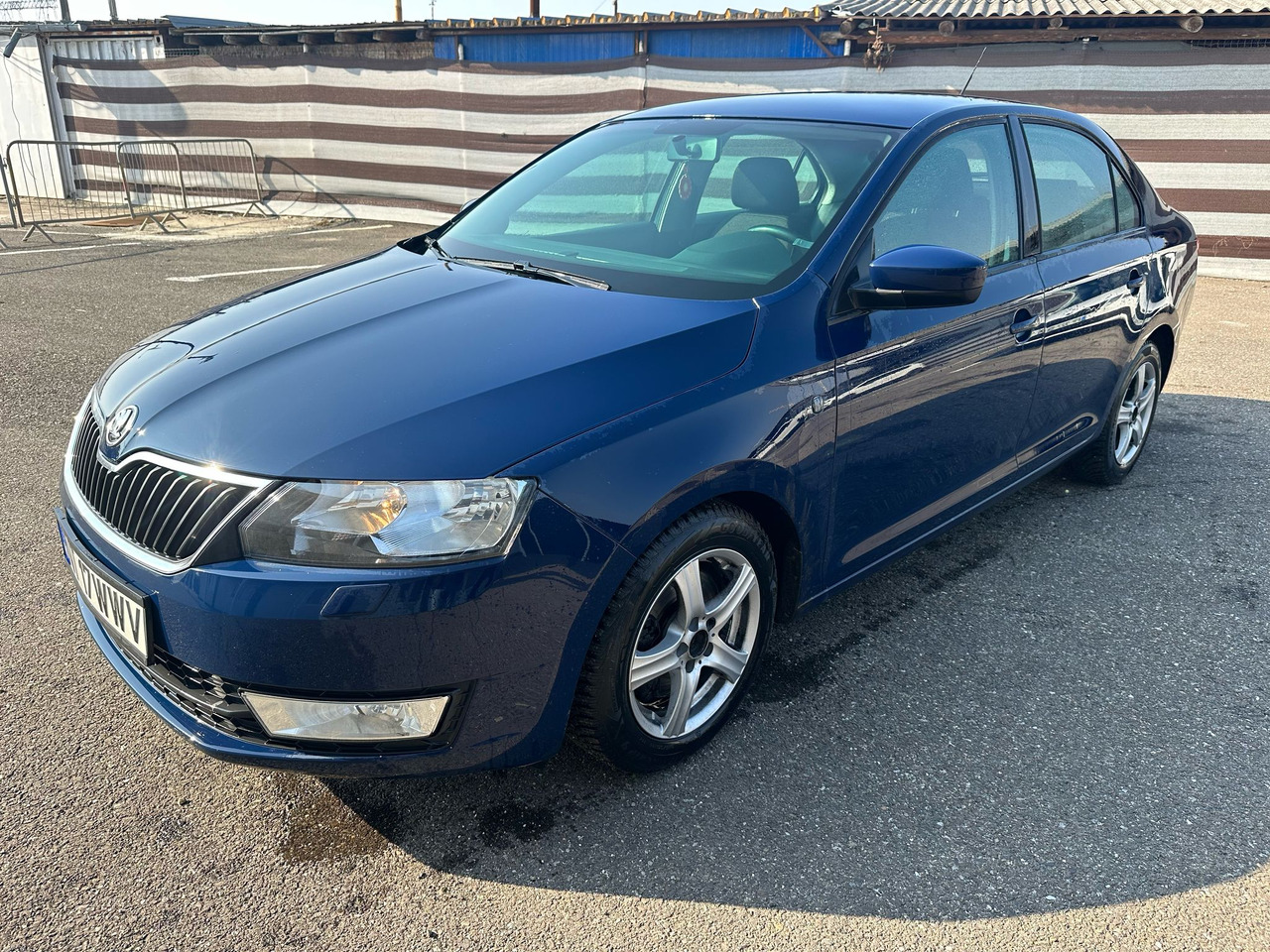SKODA RAPID - Coche: foto 1 SKODA RAPID - Coche: foto 1