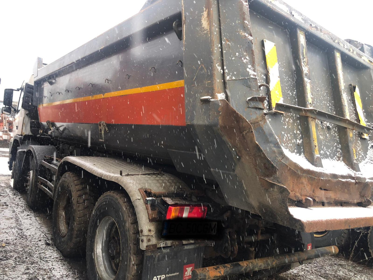 VOLVO FM 420 Tipper - Camión volquete: foto 4 VOLVO FM 420 Tipper - Camión volquete: foto 4