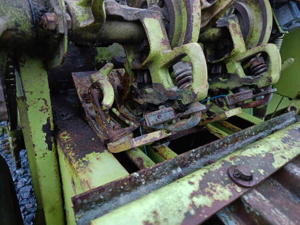 CLAAS Markant 50 sitoja - Empacadora de pacas cuadradas: foto 5 CLAAS Markant 50 sitoja - Empacadora de pacas cuadradas: foto 5