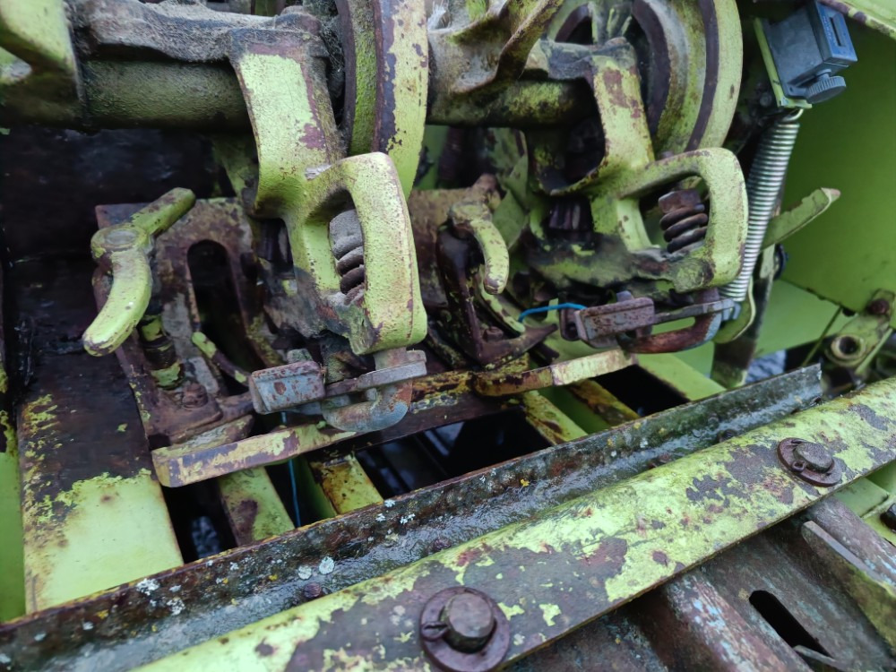 CLAAS Markant 50 sitoja - Empacadora de pacas cuadradas: foto 4 CLAAS Markant 50 sitoja - Empacadora de pacas cuadradas: foto 4