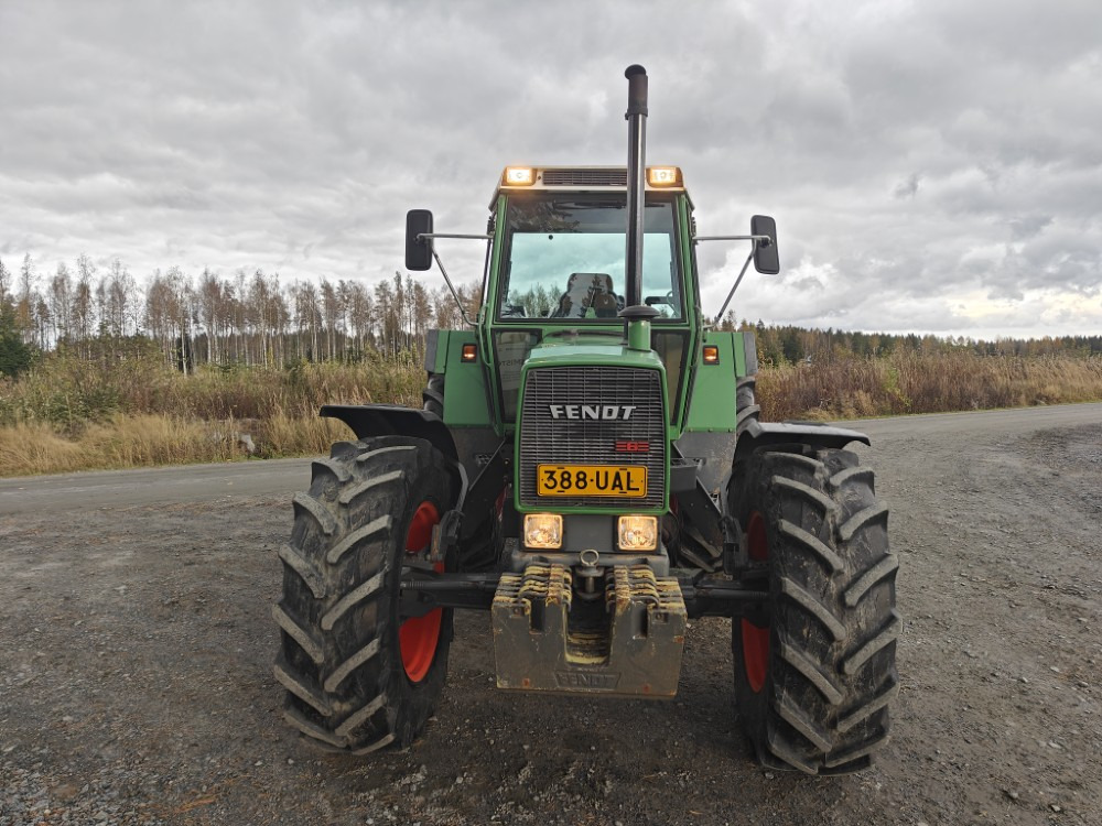 FENDT Farmer 312LSA Turbomatik - Tractor: foto 5 FENDT Farmer 312LSA Turbomatik - Tractor: foto 5