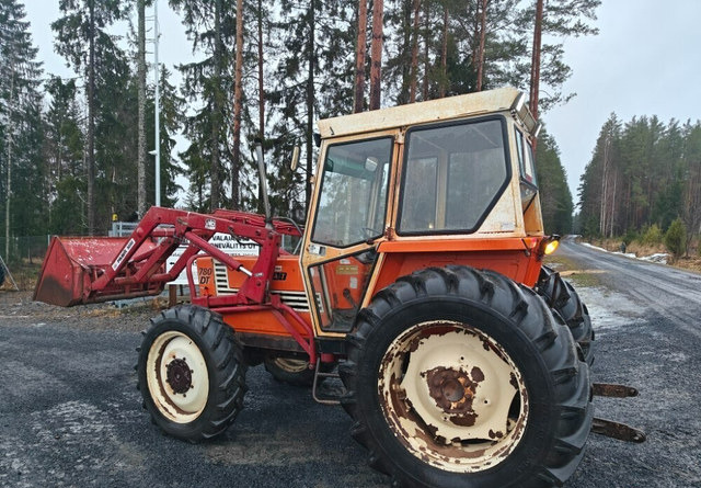 Fiat 780DT etukuormaajalla - Tractor: foto 2 Fiat 780DT etukuormaajalla - Tractor: foto 2