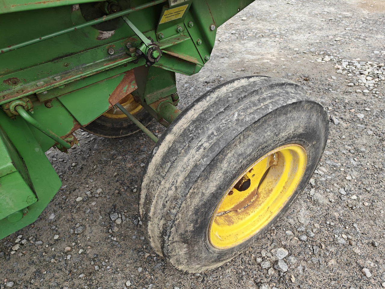 Cosechadora de granos JOHN DEERE 925 leikkuupuimuri: foto 10 Cosechadora de granos JOHN DEERE 925 leikkuupuimuri: foto 10