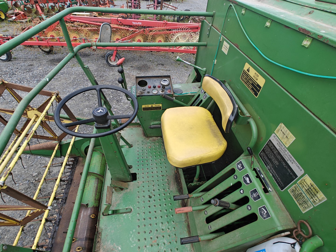 Cosechadora de granos JOHN DEERE 925 leikkuupuimuri: foto 17 Cosechadora de granos JOHN DEERE 925 leikkuupuimuri: foto 17