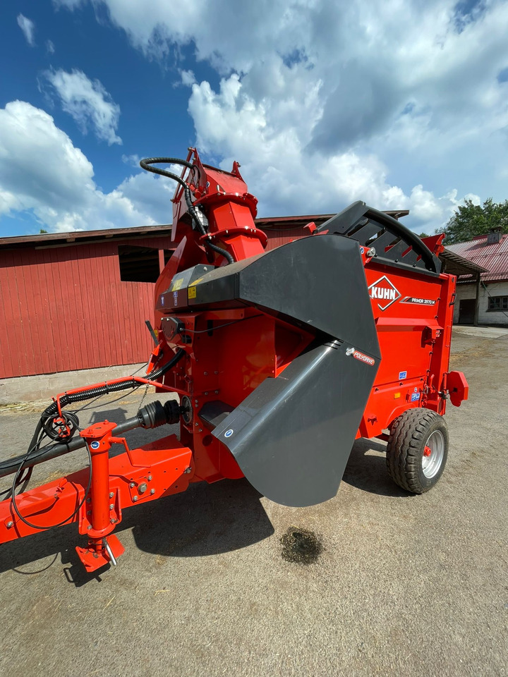 KUHN Primor 3570M hinattava paalisilppuri - Maquinaria ganadera: foto 1 KUHN Primor 3570M hinattava paalisilppuri - Maquinaria ganadera: foto 1