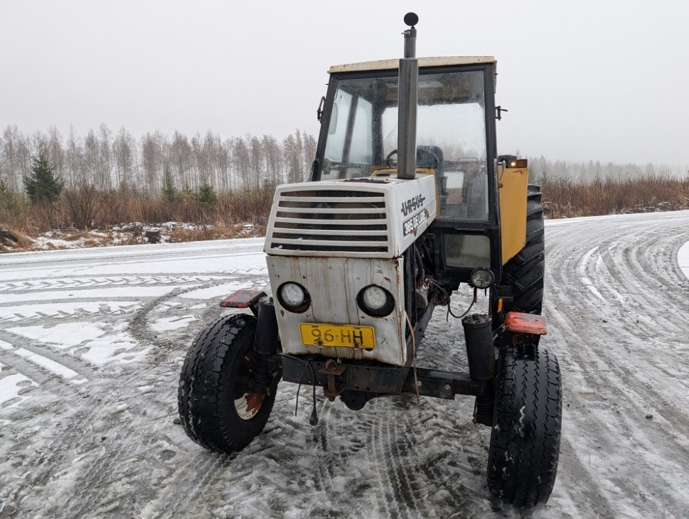 URSUS 385 De Luxe - Tractor: foto 5 URSUS 385 De Luxe - Tractor: foto 5
