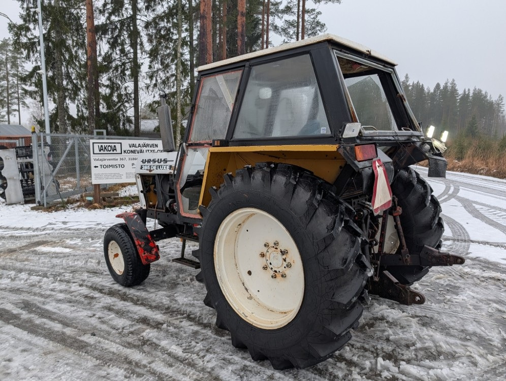 URSUS 385 De Luxe - Tractor: foto 2 URSUS 385 De Luxe - Tractor: foto 2