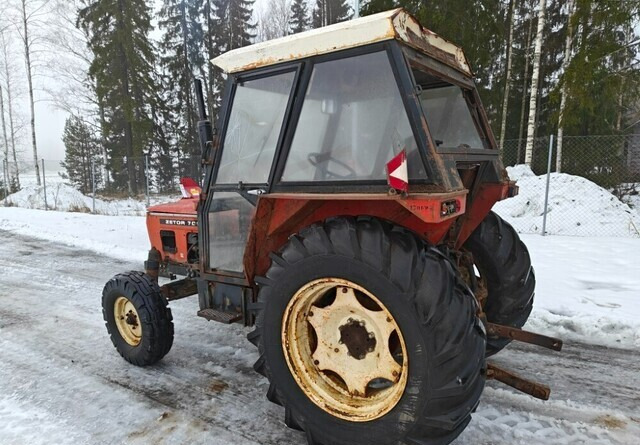 Zetor 7011 traktori - Tractor: foto 2 Zetor 7011 traktori - Tractor: foto 2