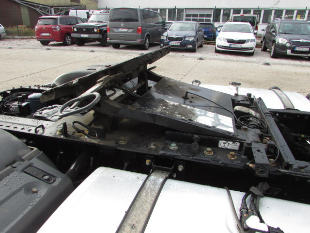 MAN TGX 18.470 4x2 LL SA, Hubsattel, Retarder - Cabeza tractora: foto 2 MAN TGX 18.470 4x2 LL SA, Hubsattel, Retarder - Cabeza tractora: foto 2
