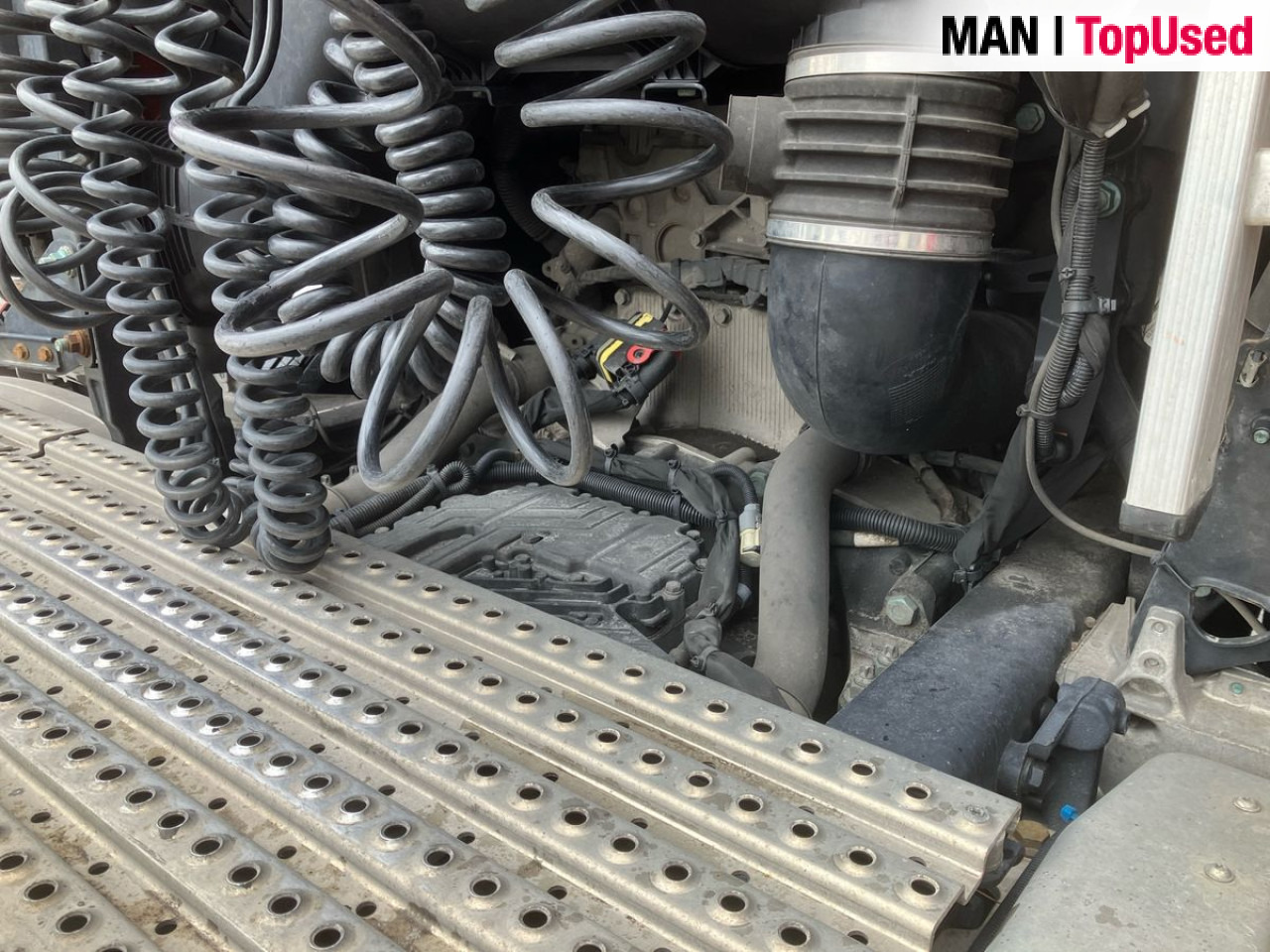 MAN TGX 26.470 6x2/2 BL SA "Retarder / 700 l Tank" ZV - Cabeza tractora: foto 4 MAN TGX 26.470 6x2/2 BL SA "Retarder / 700 l Tank" ZV - Cabeza tractora: foto 4