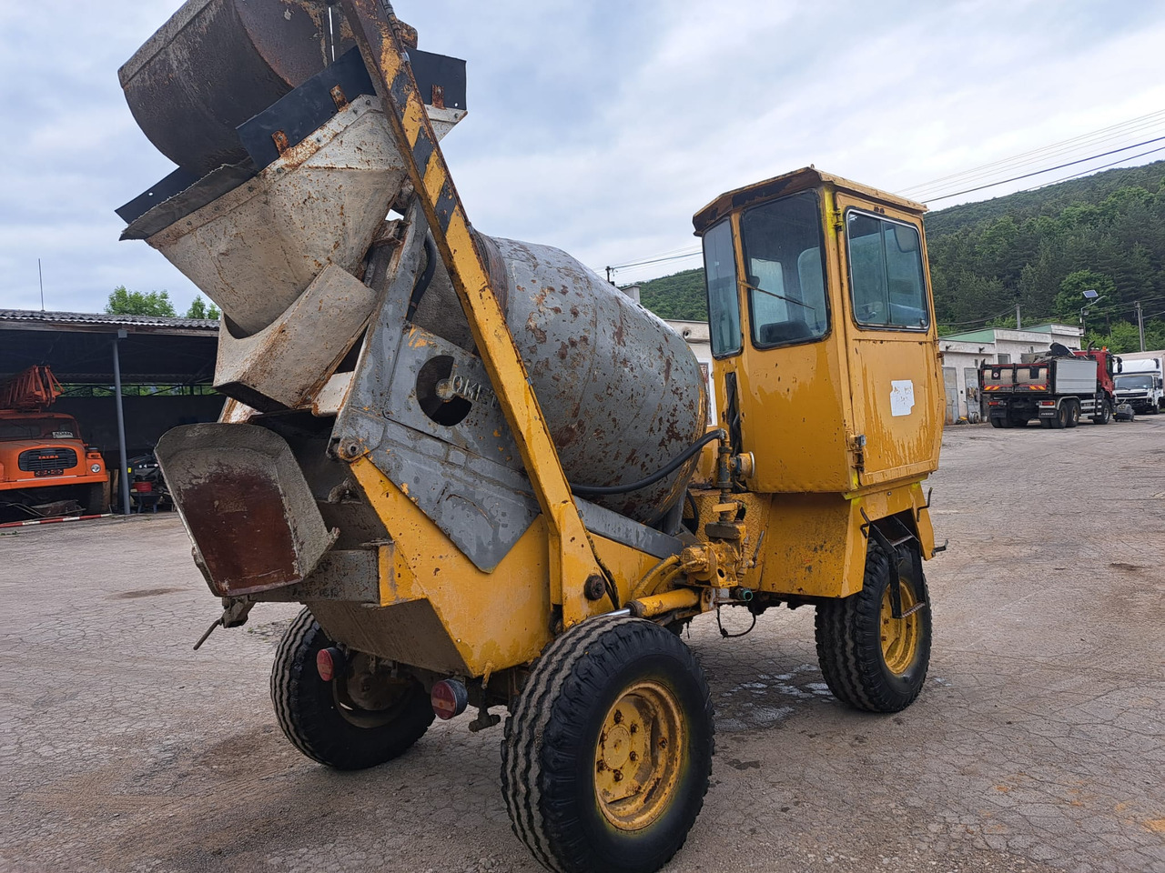 COMET MIXER ITALY - Camión hormigonera: foto 4 COMET MIXER ITALY - Camión hormigonera: foto 4