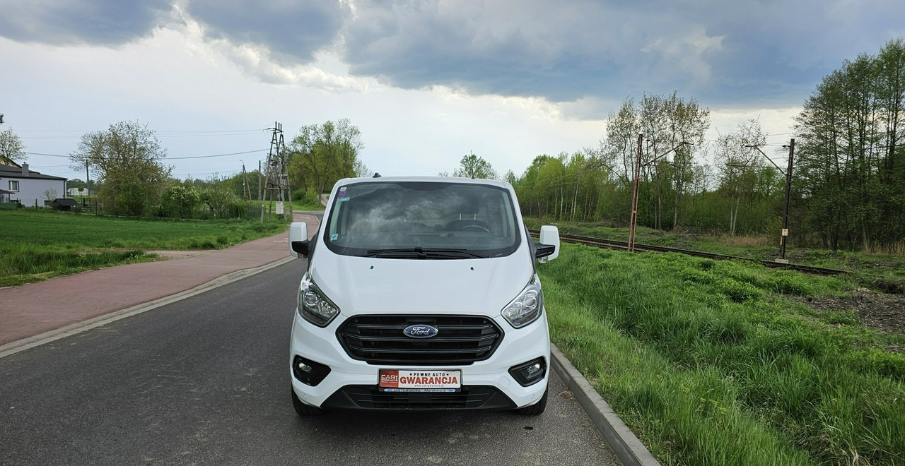 Ford Transit Transit Custom Ford Transit Custom long bardzo ładny egzemplarz - Furgón: foto 3 Ford Transit Transit Custom Ford Transit Custom long bardzo ładny egzemplarz - Furgón: foto 3