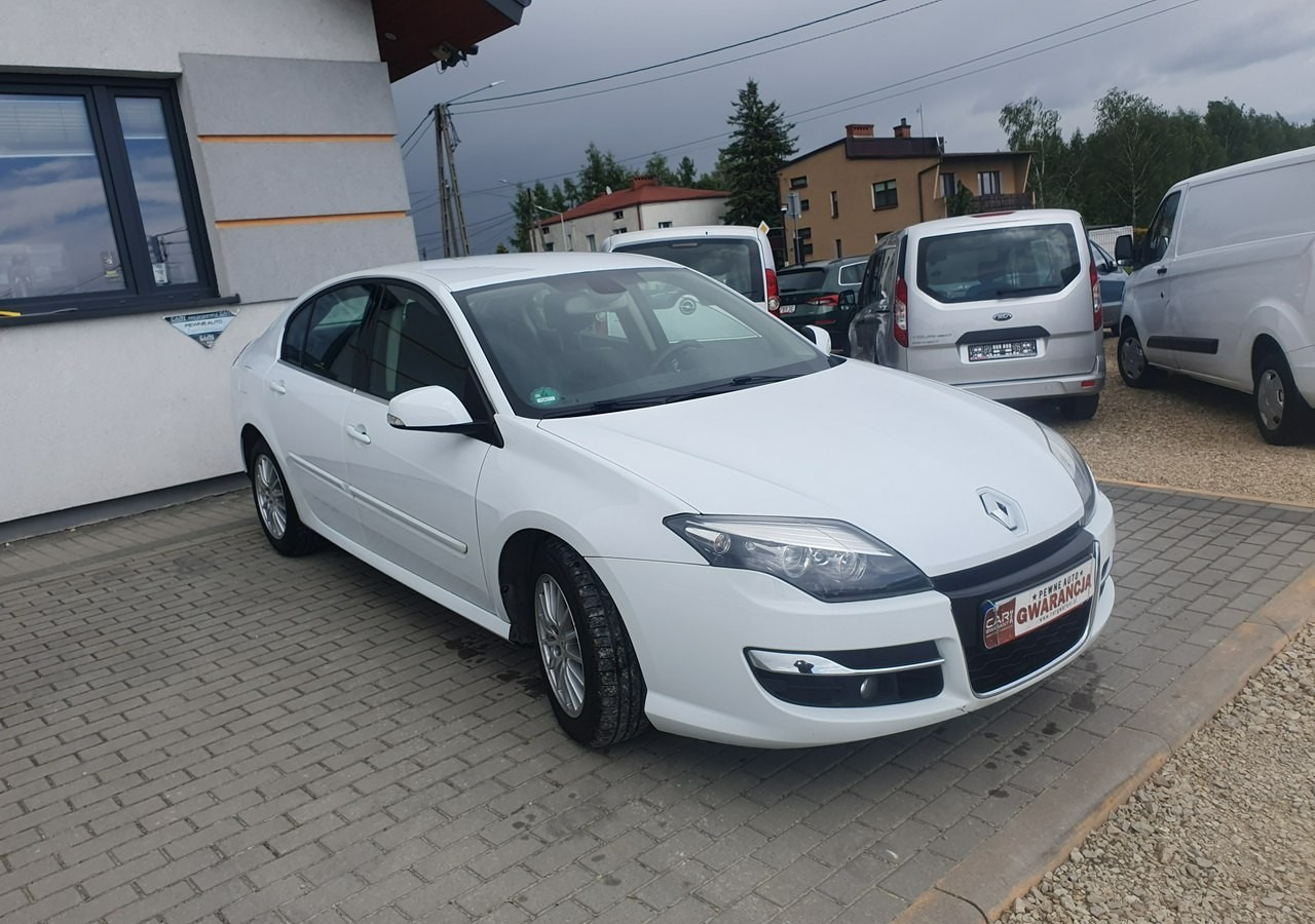 Renault Laguna III niski przebieg * zadbana *ładny stan* - Hatchback: foto 3 Renault Laguna III niski przebieg * zadbana *ładny stan* - Hatchback: foto 3