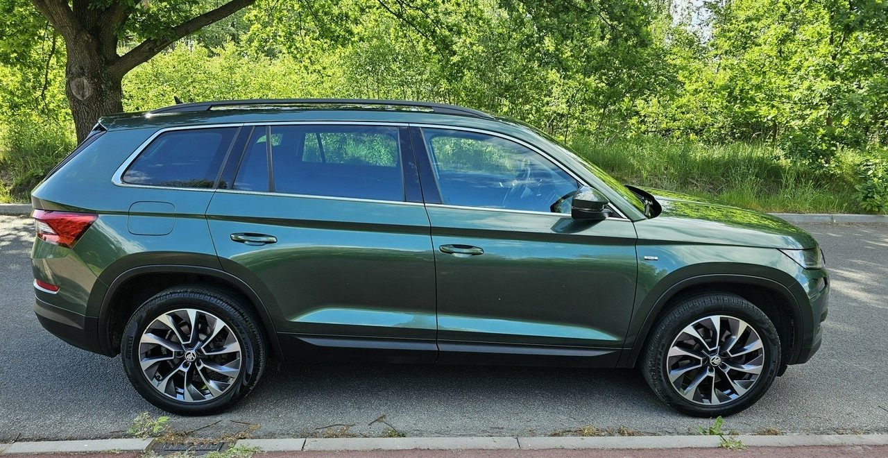 Skoda Kodiaq Skoda Kodiaq Skoda Kodiaq 2.0 4x4 Wersja Drive na 125 lecie - SUV/ Todoterreno: foto 3 Skoda Kodiaq Skoda Kodiaq Skoda Kodiaq 2.0 4x4 Wersja Drive na 125 lecie - SUV/ Todoterreno: foto 3