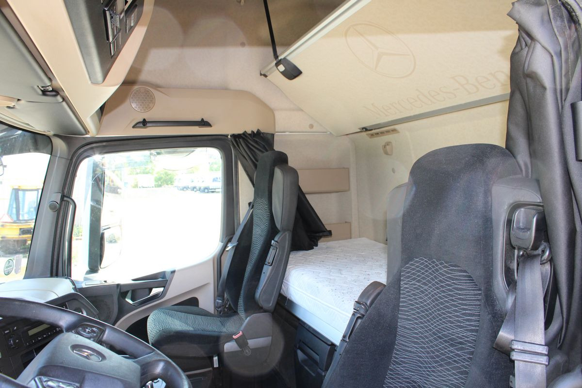 Leasing de Mercedes-Benz Actros 1845 Mercedes-Benz Actros 1845: foto 8 Leasing de Mercedes-Benz Actros 1845 Mercedes-Benz Actros 1845: foto 8