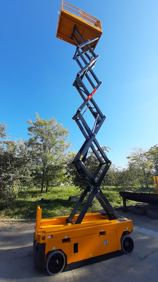 HAULOTTE Compact 12 AE - Plataforma de tijeras: foto 4 HAULOTTE Compact 12 AE - Plataforma de tijeras: foto 4