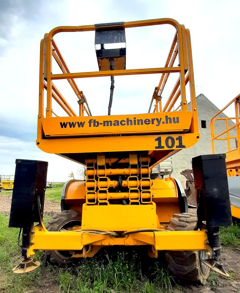 HAULOTTE Compact 12 DX - Plataforma de tijeras: foto 1 HAULOTTE Compact 12 DX - Plataforma de tijeras: foto 1