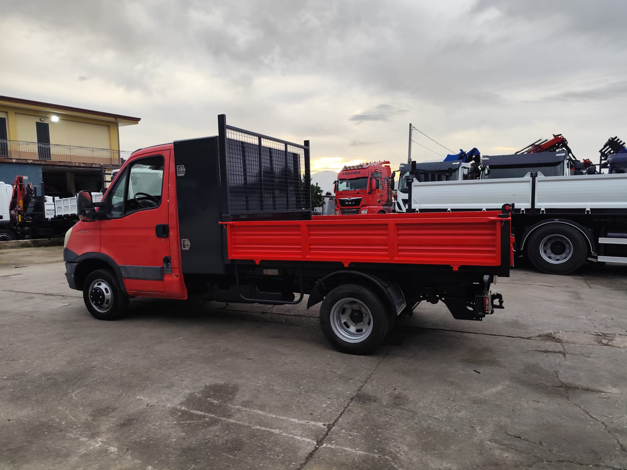 Leasing de IVECO DAILY 35C13 IVECO DAILY 35C13: foto 13