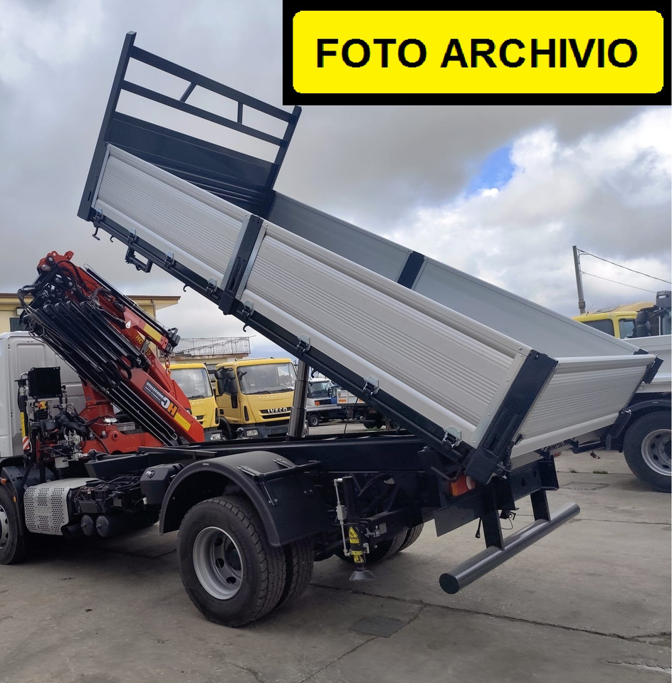 IVECO EUROCARGO 160-250 - Camión grúa: foto 2 IVECO EUROCARGO 160-250 - Camión grúa: foto 2