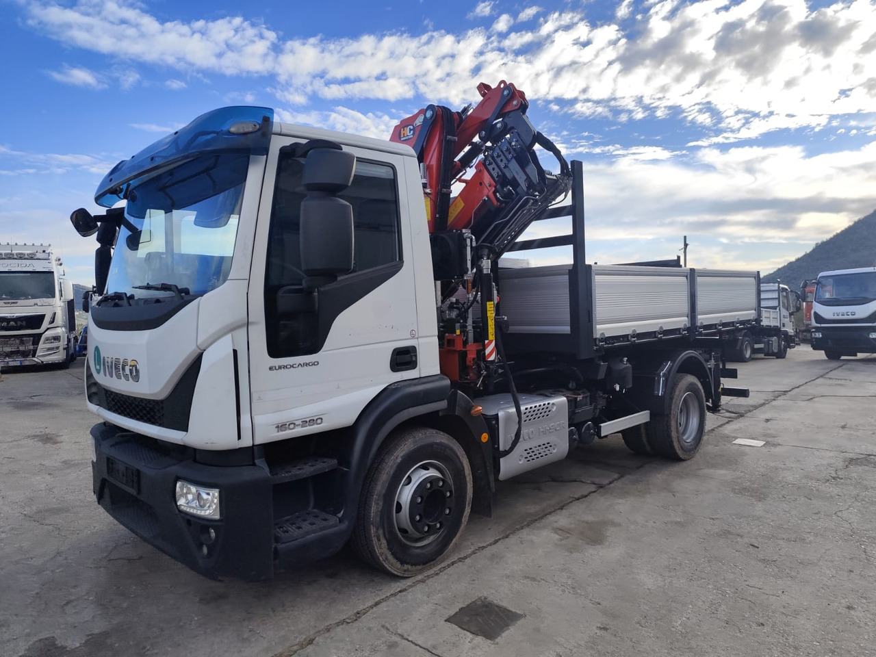 IVECO EUROCARGO 160-280 - Camión volquete, Camión grúa: foto 1 IVECO EUROCARGO 160-280 - Camión volquete, Camión grúa: foto 1