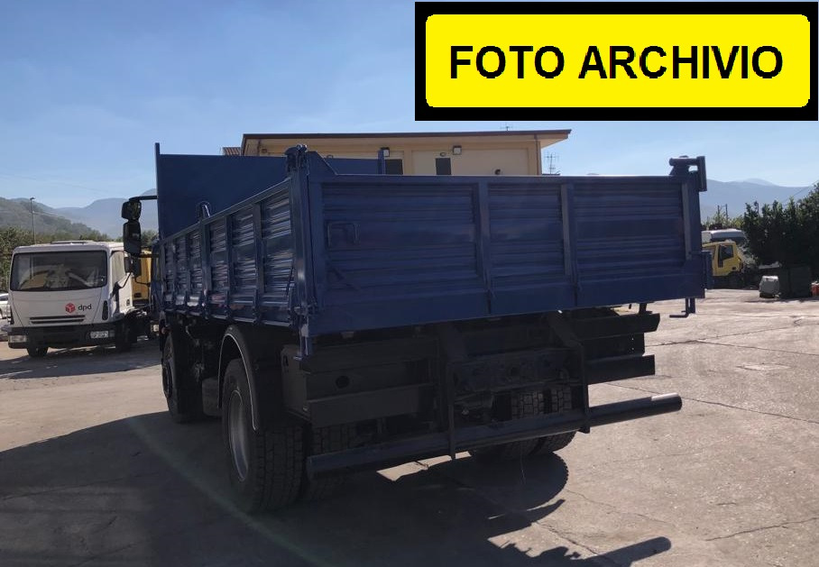 IVECO EUROCARGO 190EL28 - Camión volquete: foto 3 IVECO EUROCARGO 190EL28 - Camión volquete: foto 3