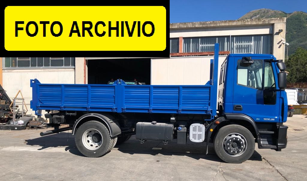 IVECO EUROCARGO 190EL28 - Camión volquete: foto 4 IVECO EUROCARGO 190EL28 - Camión volquete: foto 4