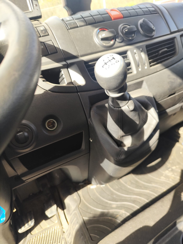 IVECO EUROCARGO 75-160 - Camión grúa: foto 4 IVECO EUROCARGO 75-160 - Camión grúa: foto 4