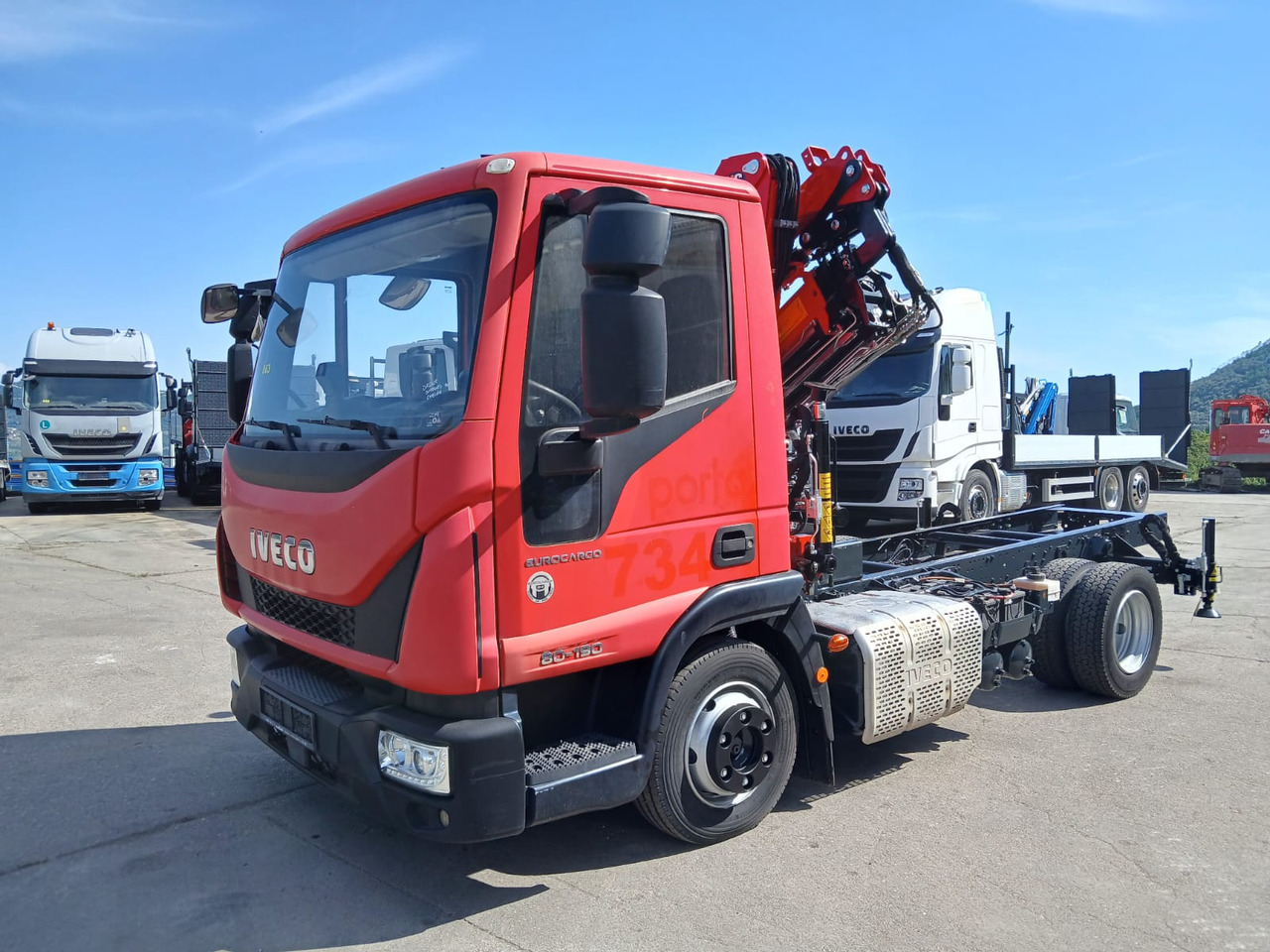 IVECO EUROCARGO 80-190 - Camión grúa: foto 1 IVECO EUROCARGO 80-190 - Camión grúa: foto 1