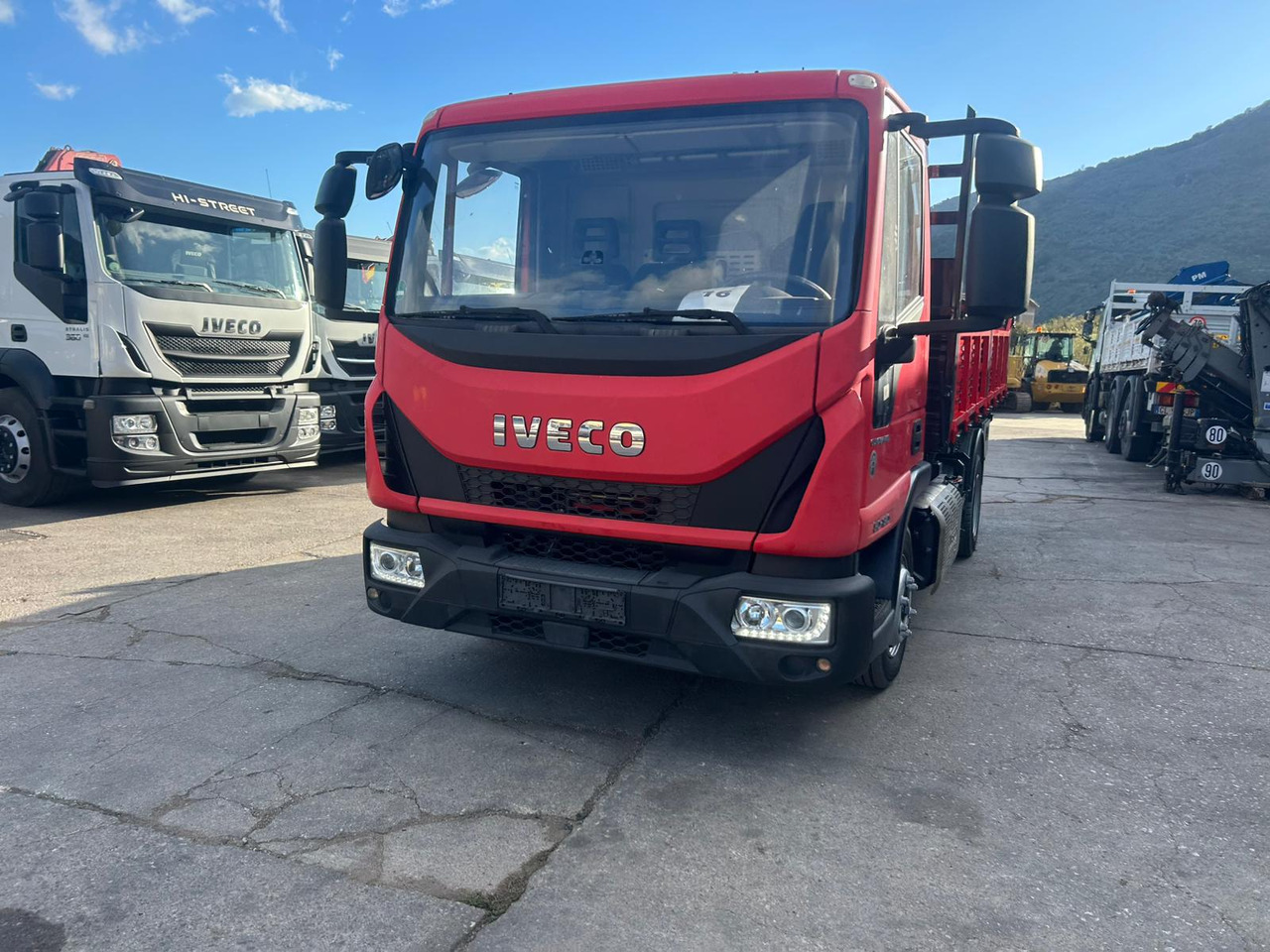 IVECO EUROCARGO 80-190 - Camión volquete: foto 5 IVECO EUROCARGO 80-190 - Camión volquete: foto 5
