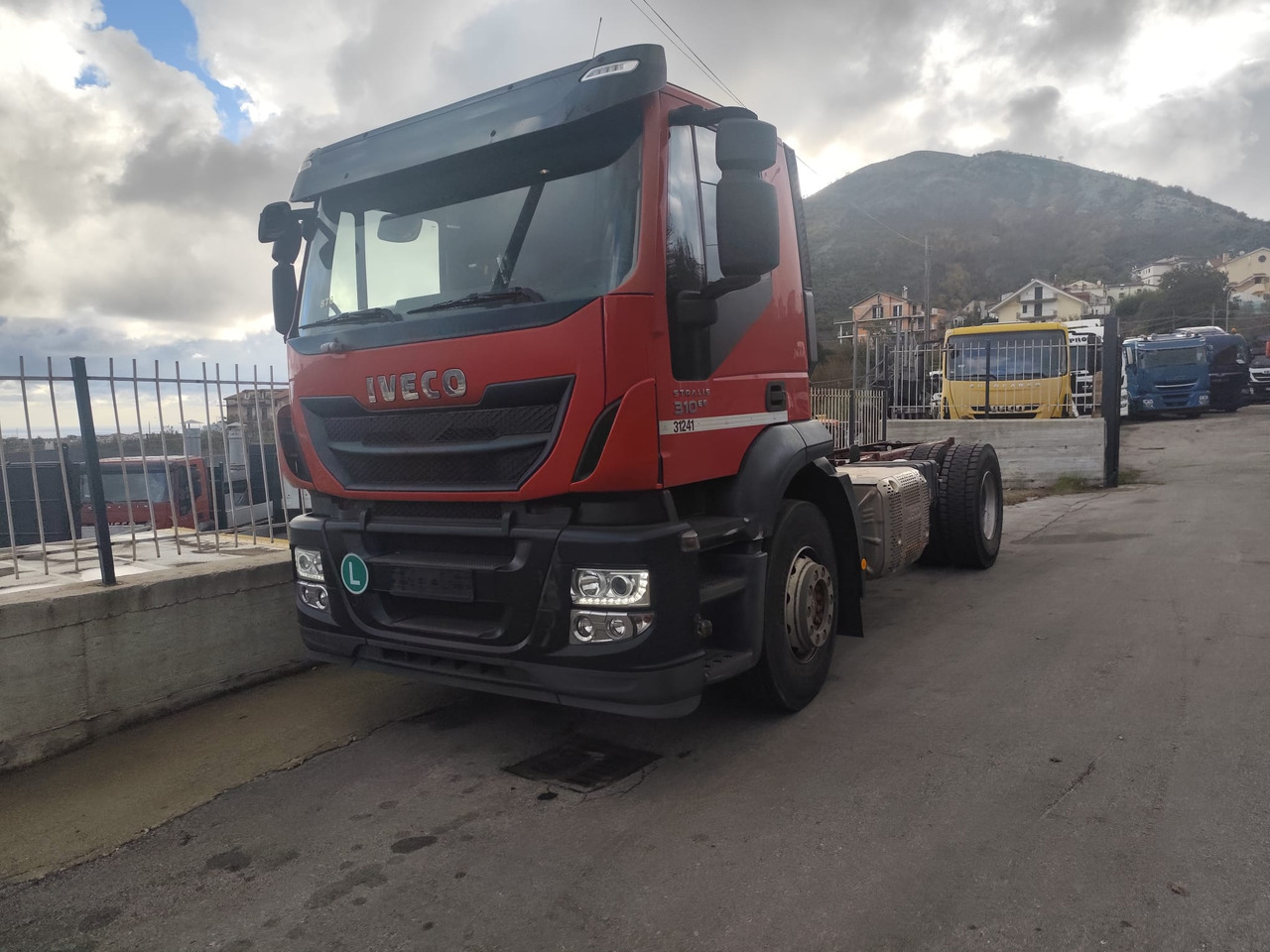 IVECO STRALIS 190S31 - Camión chasis: foto 1 IVECO STRALIS 190S31 - Camión chasis: foto 1