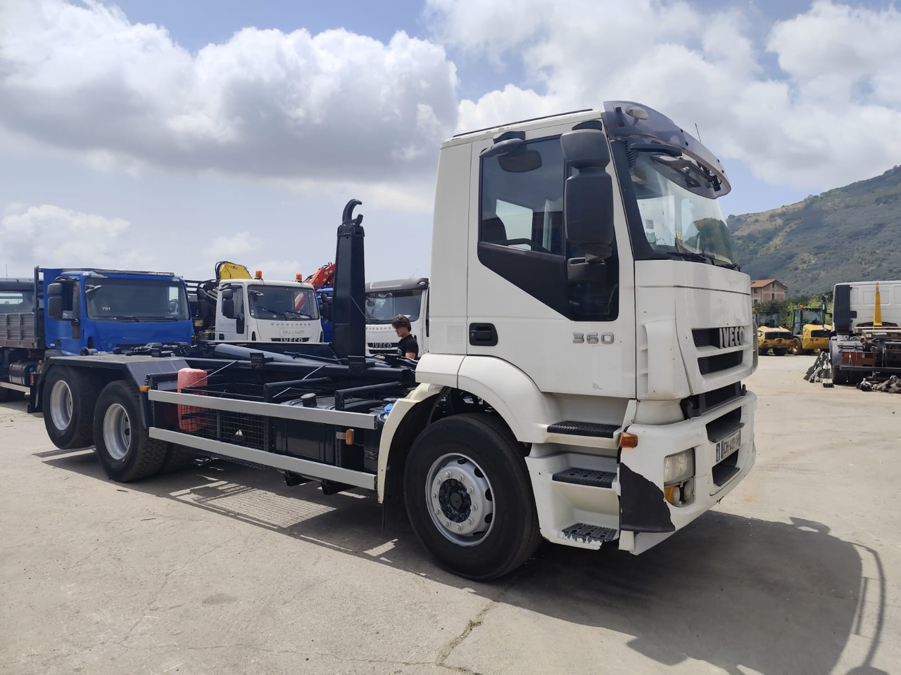 Camión multibasculante IVECO STRALIS 260S36: foto 12