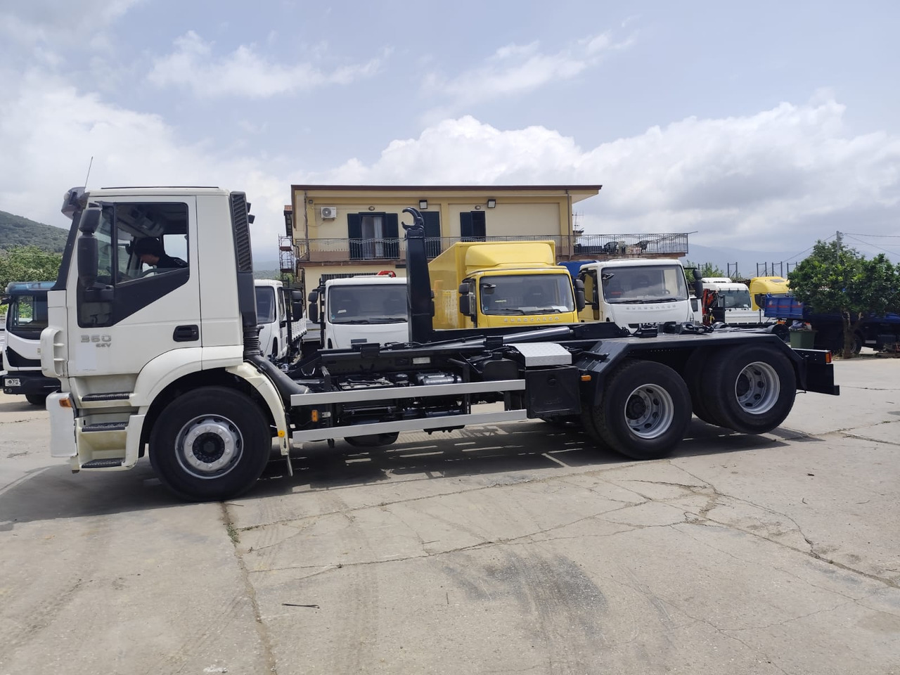Camión multibasculante IVECO STRALIS 260S36: foto 18
