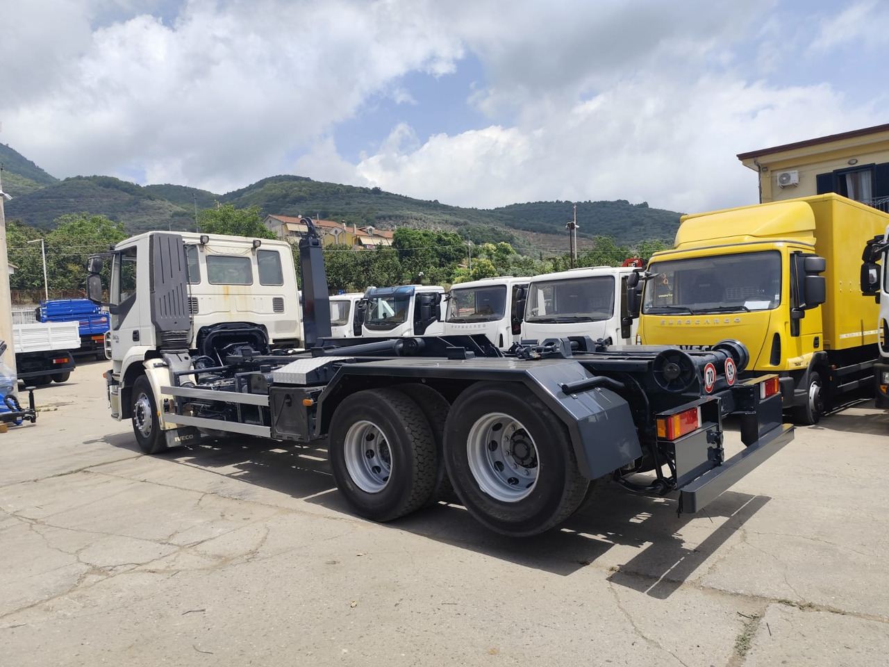 Camión multibasculante IVECO STRALIS 260S36: foto 21