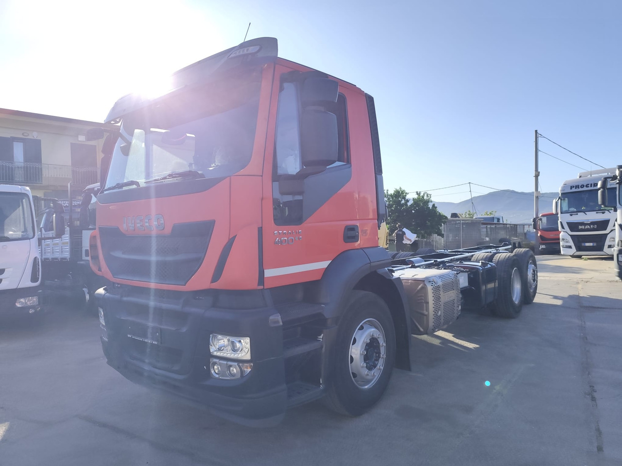 Camión caja abierta IVECO STRALIS 260S40: foto 27