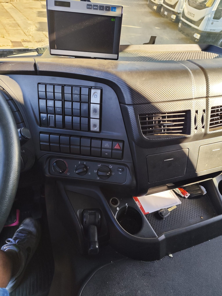 Camión caja abierta IVECO STRALIS 260S40: foto 10