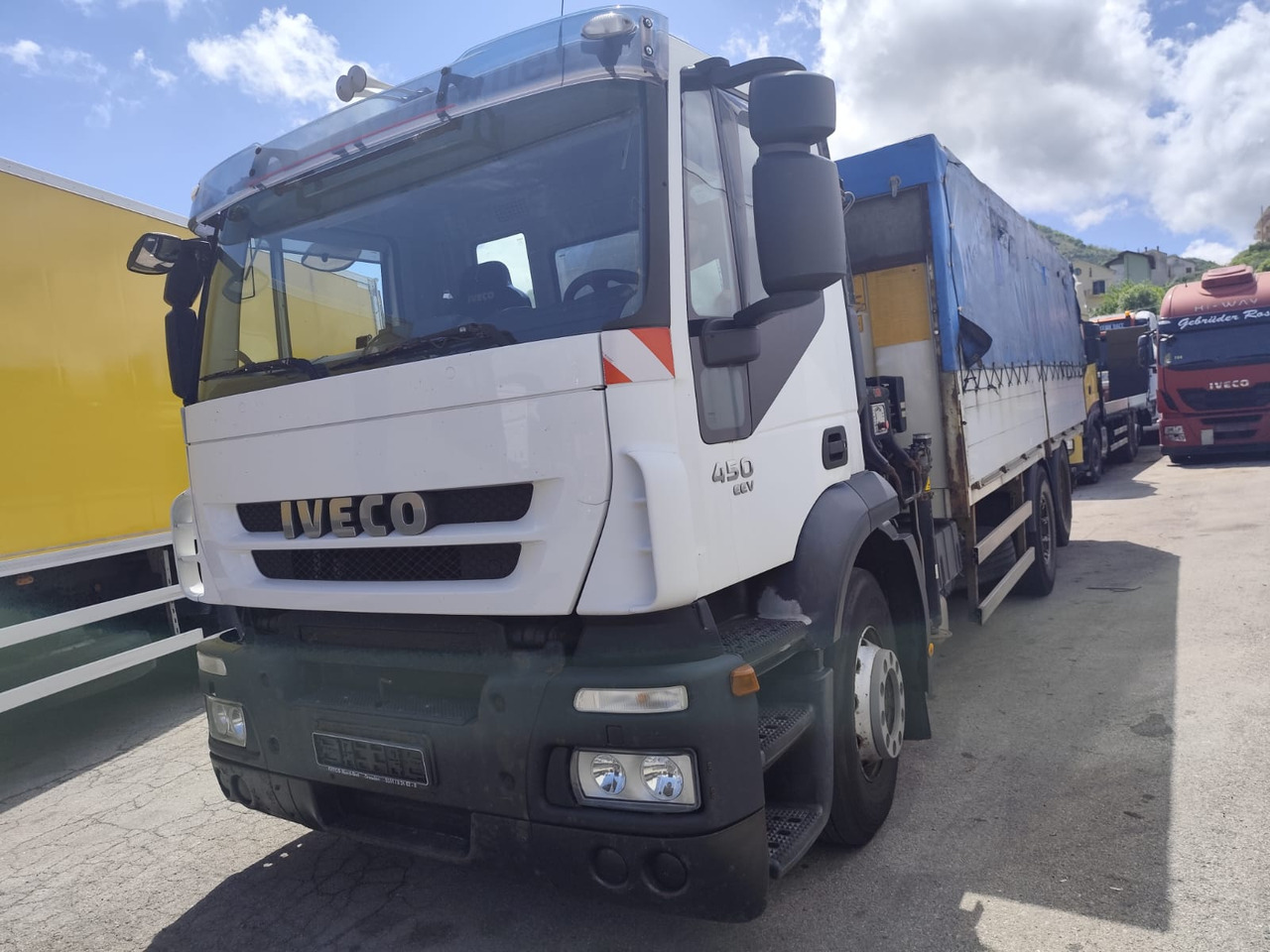 IVECO STRALIS 260S45 - Camión grúa: foto 1 IVECO STRALIS 260S45 - Camión grúa: foto 1