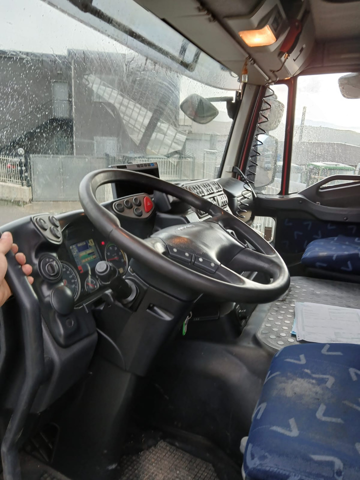 IVECO STRALIS AD 260S31 - Camión chasis: foto 4 IVECO STRALIS AD 260S31 - Camión chasis: foto 4
