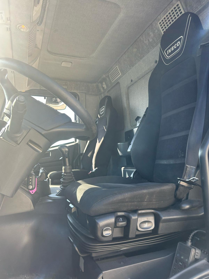 Camión chasis IVECO STRALIS AD 260S31 XP: foto 19