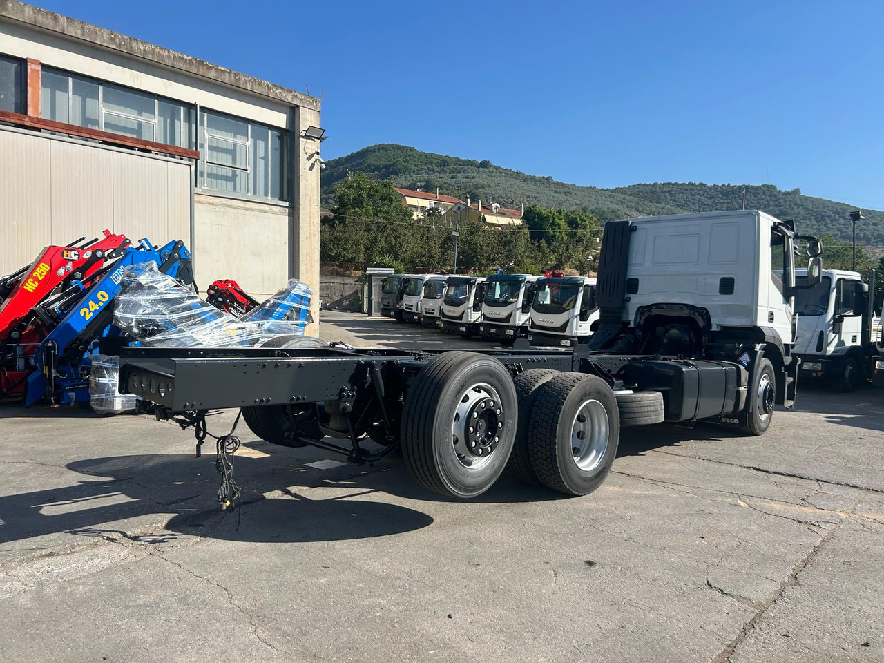 Camión chasis IVECO STRALIS AD 260S31 XP: foto 11