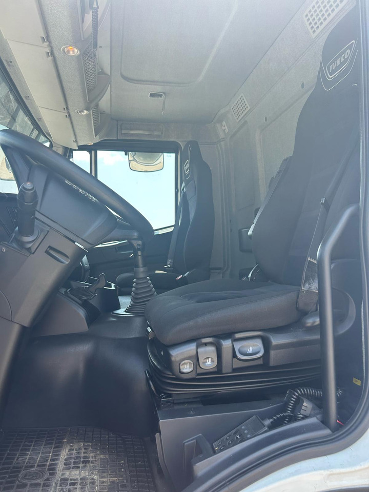 IVECO STRALIS AD 260S31 Y/P - Camión volquete, Camión grúa: foto 3 IVECO STRALIS AD 260S31 Y/P - Camión volquete, Camión grúa: foto 3