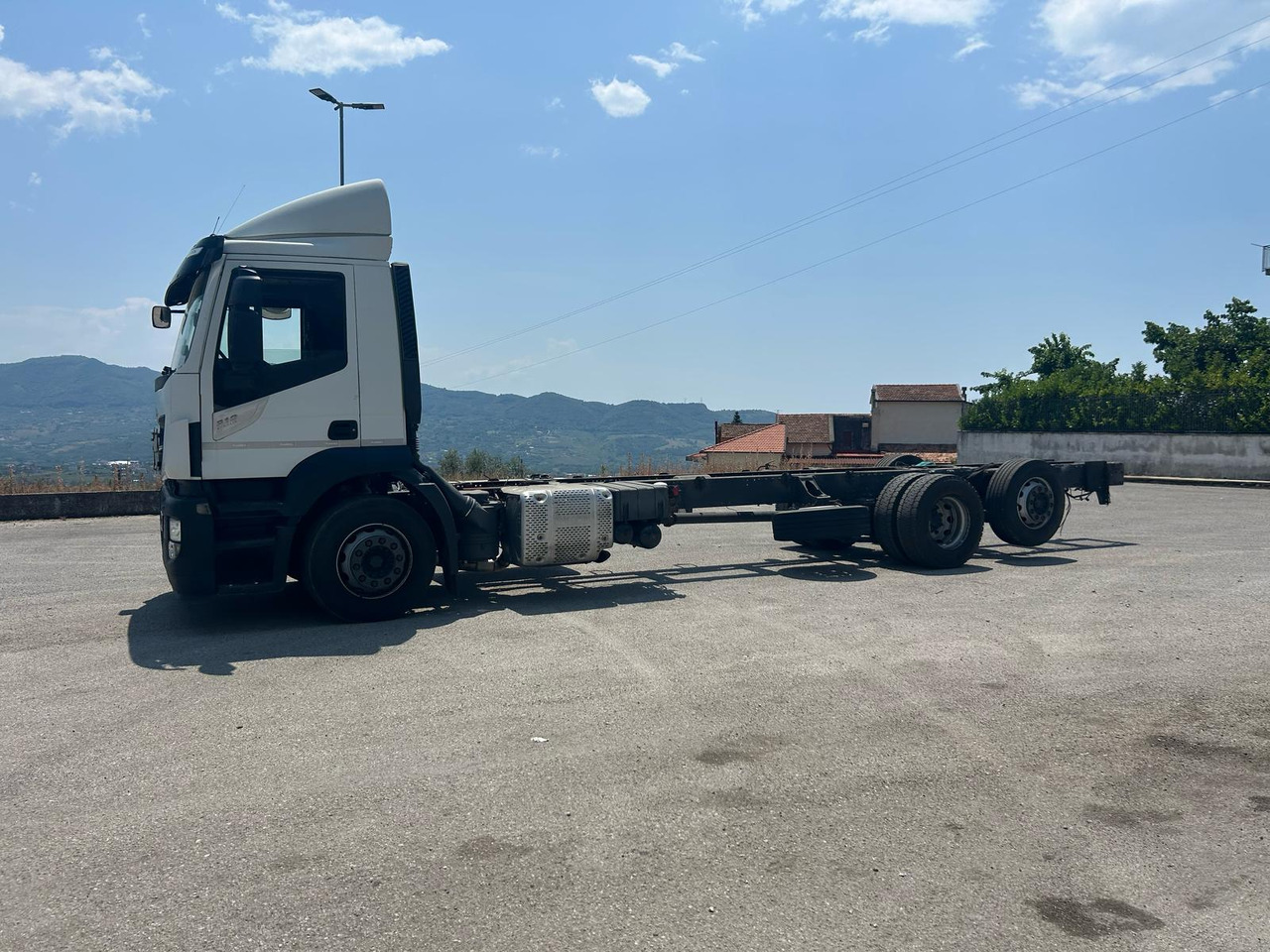Camión chasis IVECO STRALIS AD 260S31 Y/P: foto 6