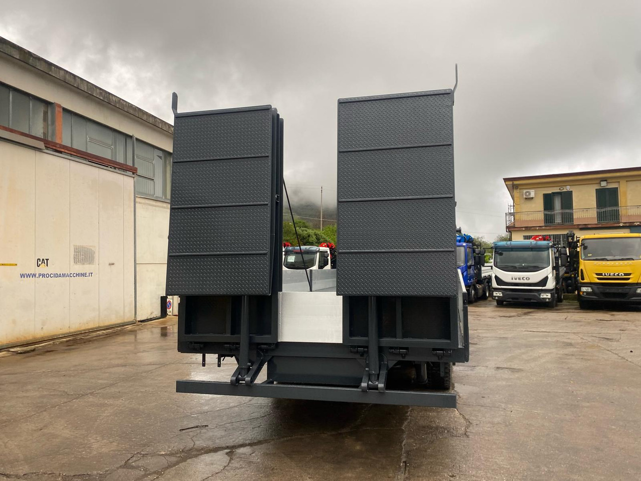 Camión caja abierta IVECO STRALIS AS 260S46: foto 28