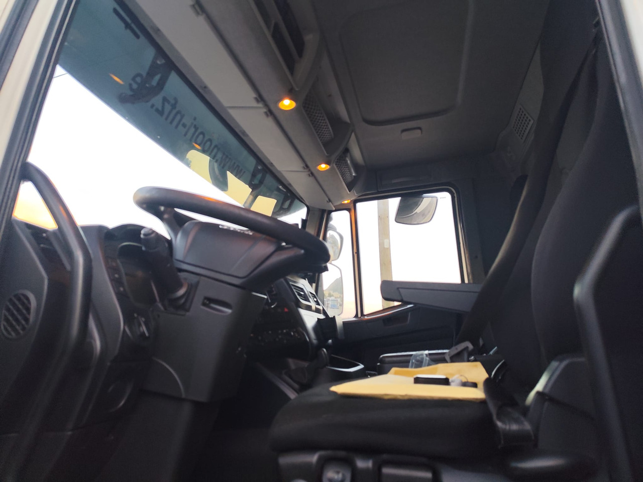 IVECO STRALIS AS 260S46 - Camión caja abierta: foto 4 IVECO STRALIS AS 260S46 - Camión caja abierta: foto 4