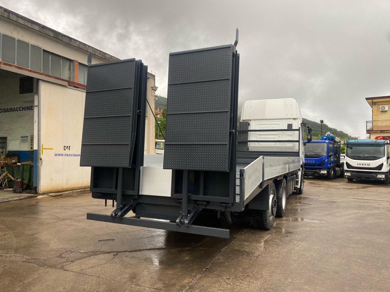 Camión caja abierta IVECO STRALIS AS 260S46: foto 27