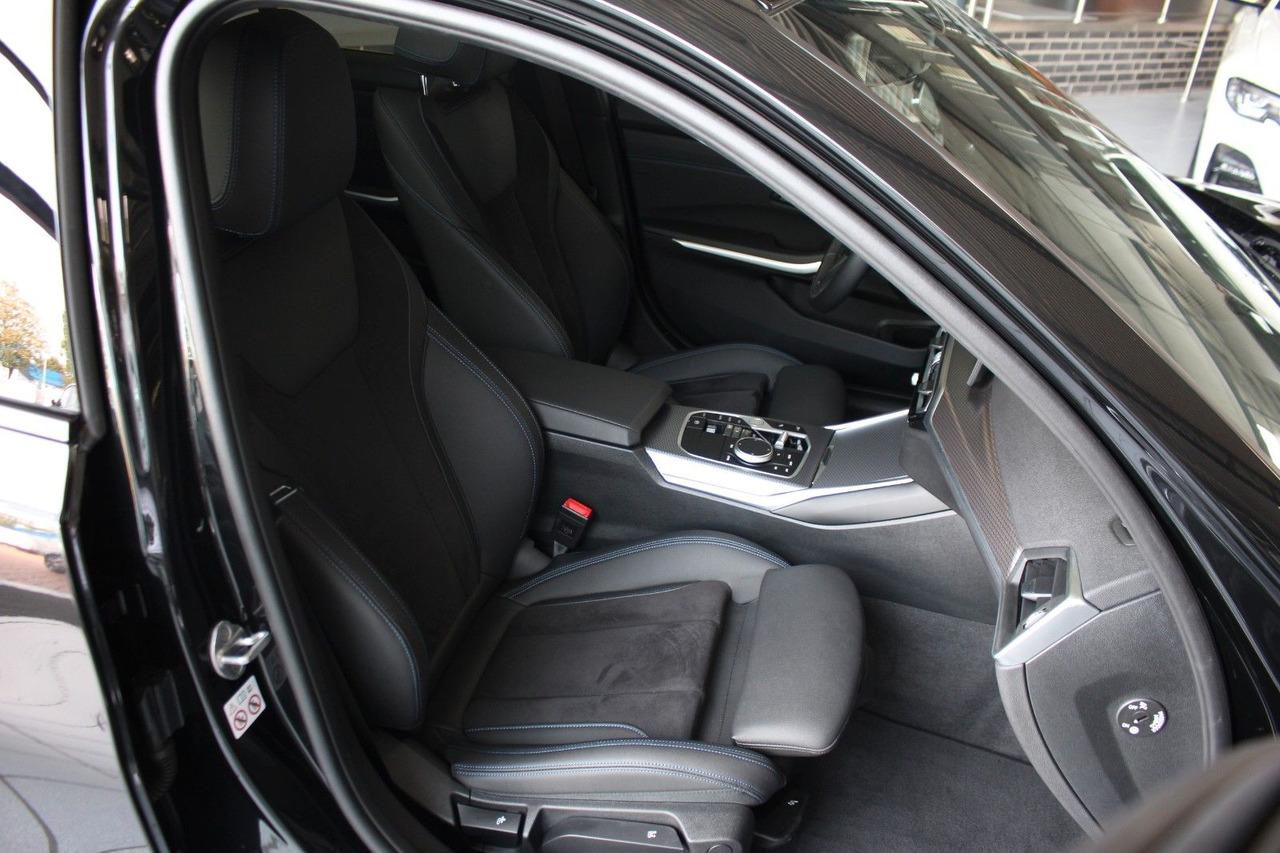 Coche familiar BMW 330 d Touring xDrive M Sport Panorama ACC HuD: foto 13