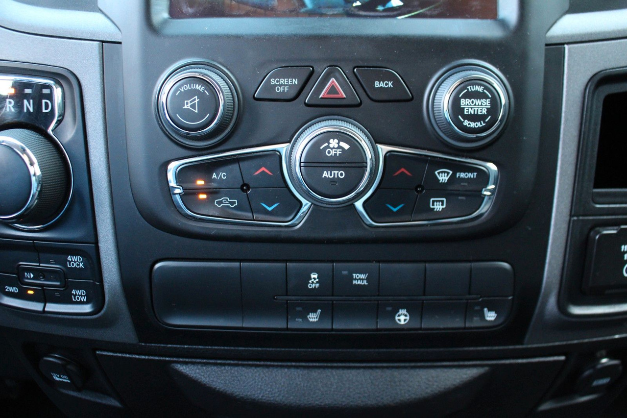 Pick-up Dodge RAM 1500 Tradesmann 3,6L V6 LPG 6-Sitzer AHK: foto 17 Pick-up Dodge RAM 1500 Tradesmann 3,6L V6 LPG 6-Sitzer AHK: foto 17