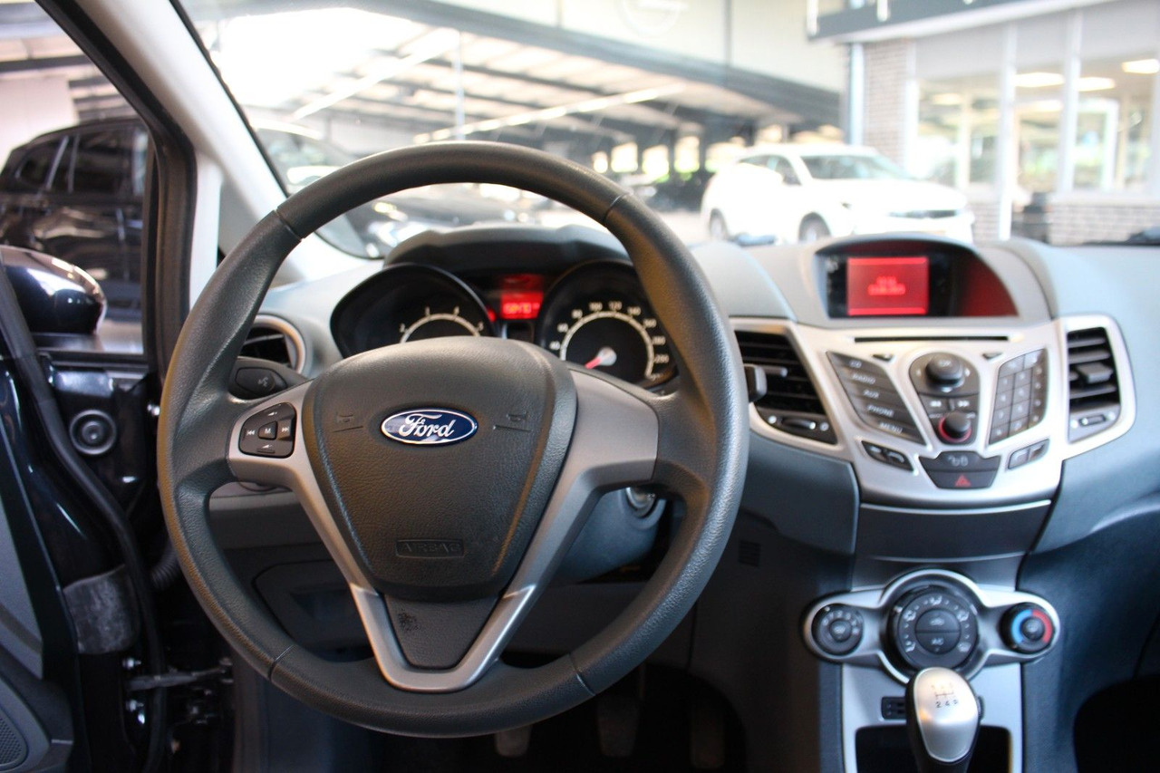 Coche Ford Fiesta Trend Klima + Frontscheibenheizung 5Türer: foto 8