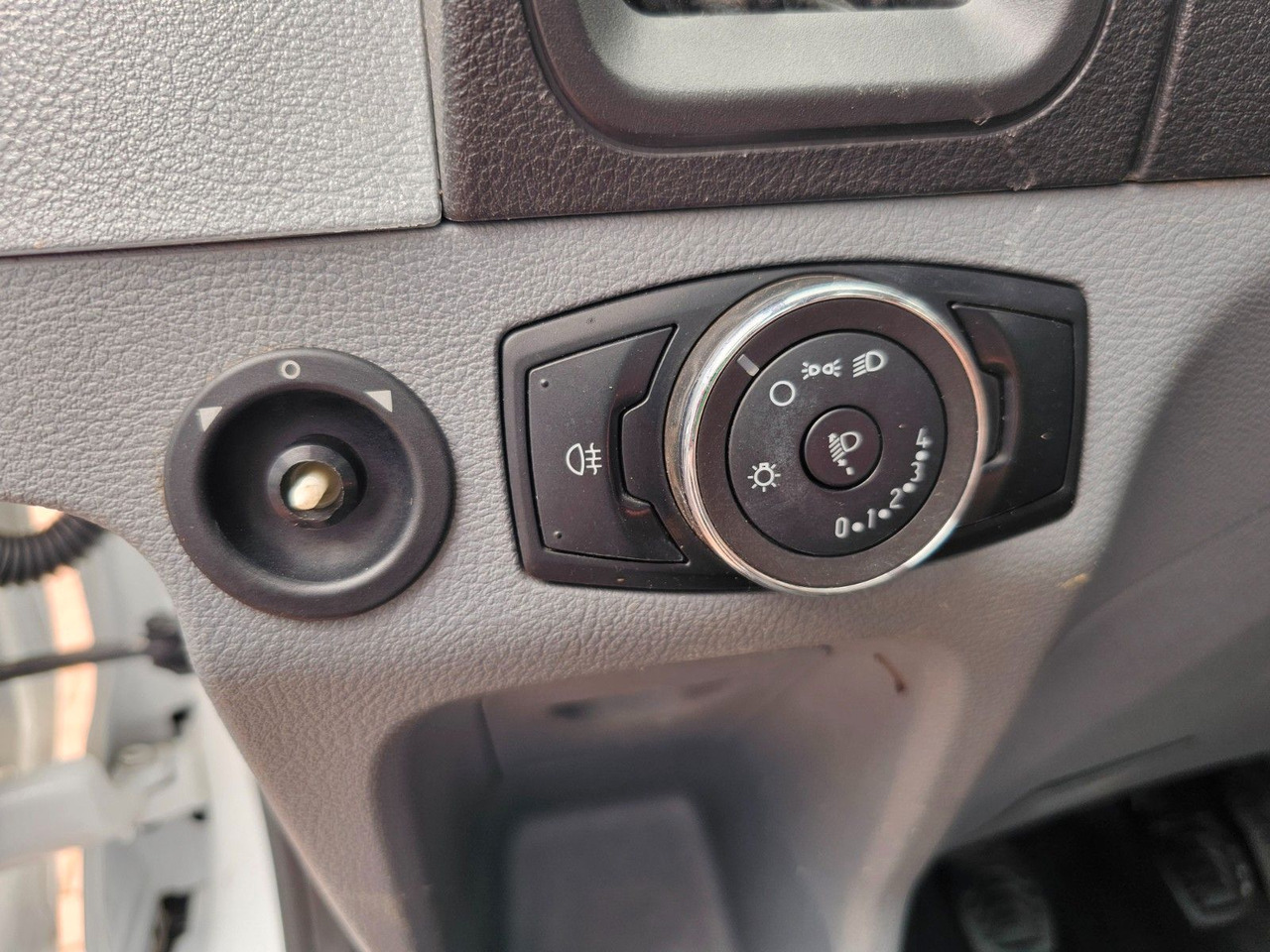 Furgoneta caja abierta Ford Transit Pritsche 350 L2 Einzelkabine Motorschade: foto 10