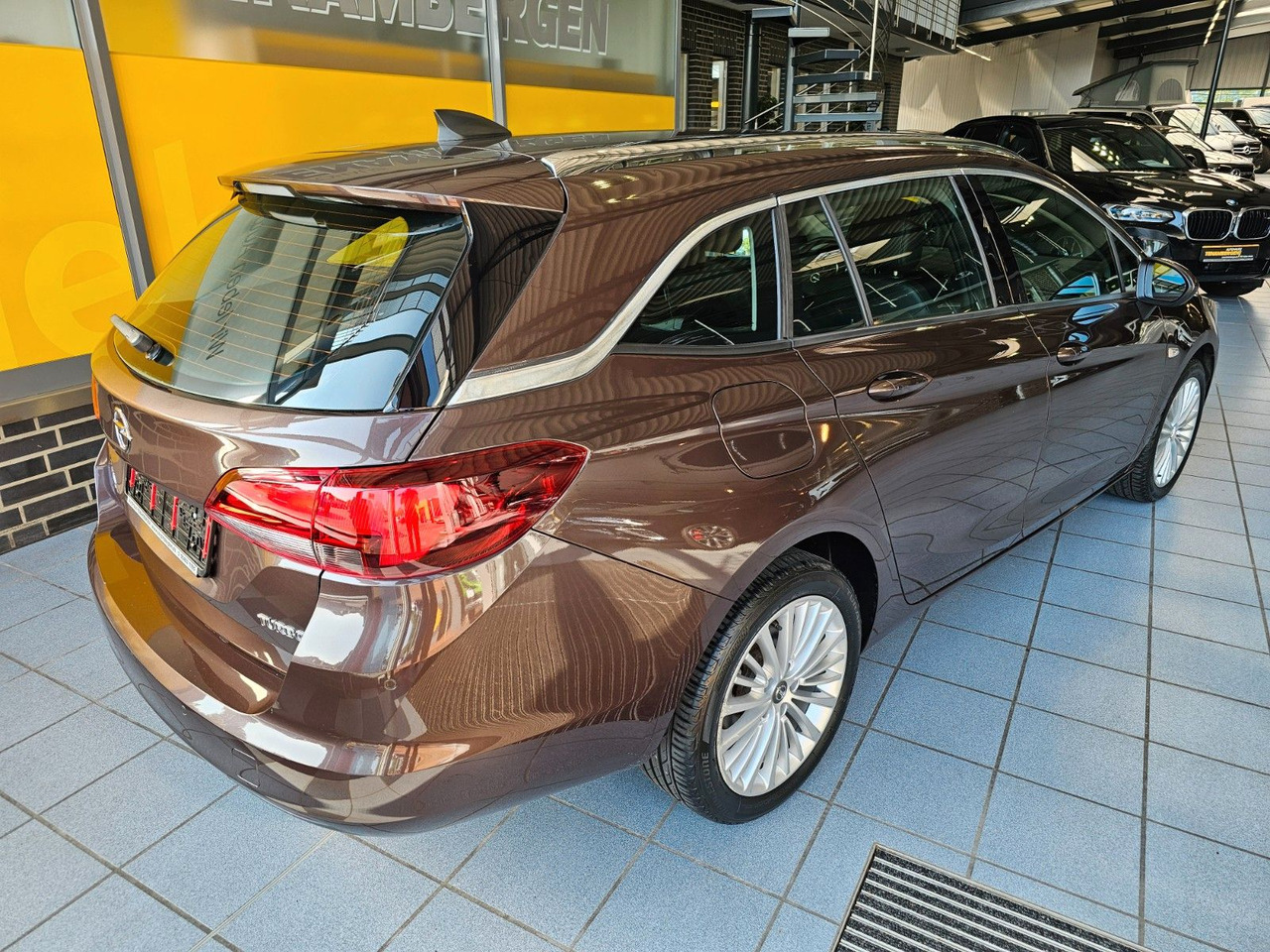 Opel Astra K Sports Tourer Innovation eHeckklappe - Coche: foto 2 Opel Astra K Sports Tourer Innovation eHeckklappe - Coche: foto 2